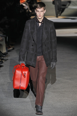 Louis Vuitton / - 2011-2012